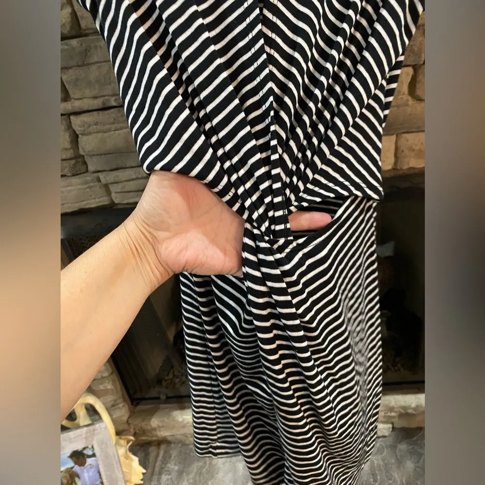 Open back sleeveless striped tee dress‎ Black Size undefined - Image 5