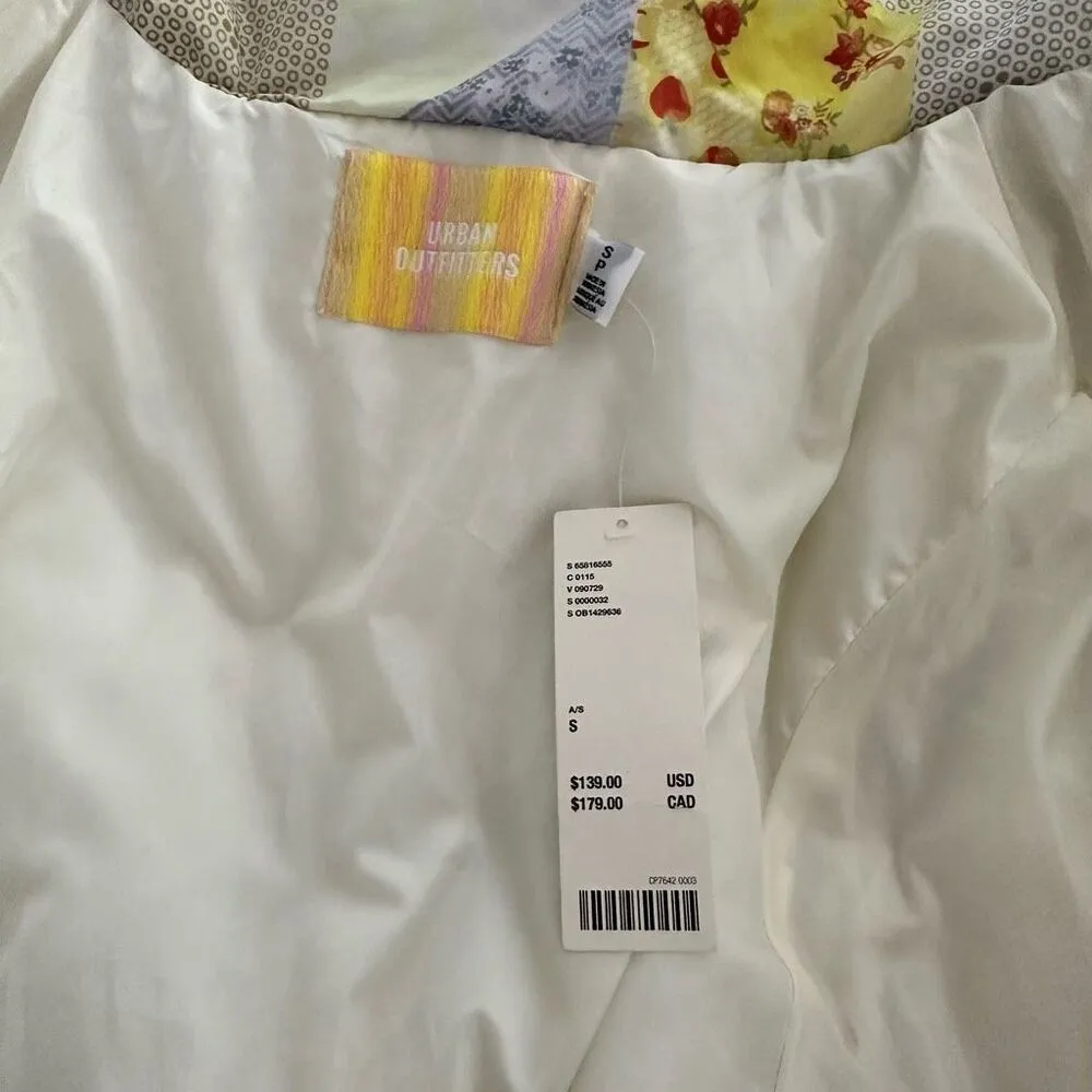 Urban Outfitters Women’s Small Yellow Floral Puffer Jacket New NWT - Image 4