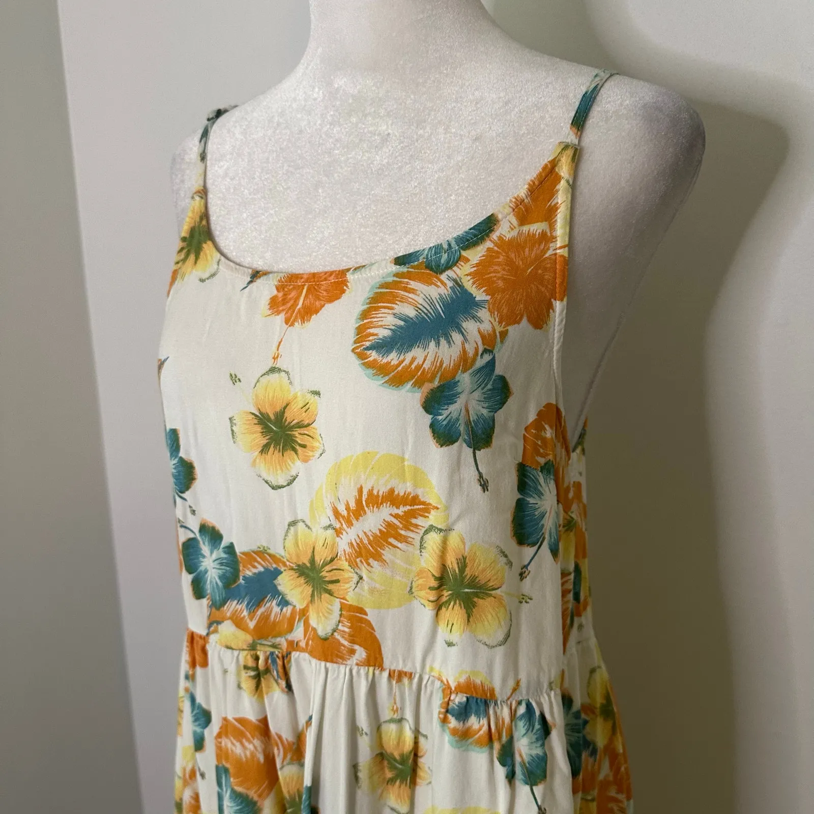 Roxy white, yellow, orange & blue floral sleeveless mini sun dress size S - Image 4