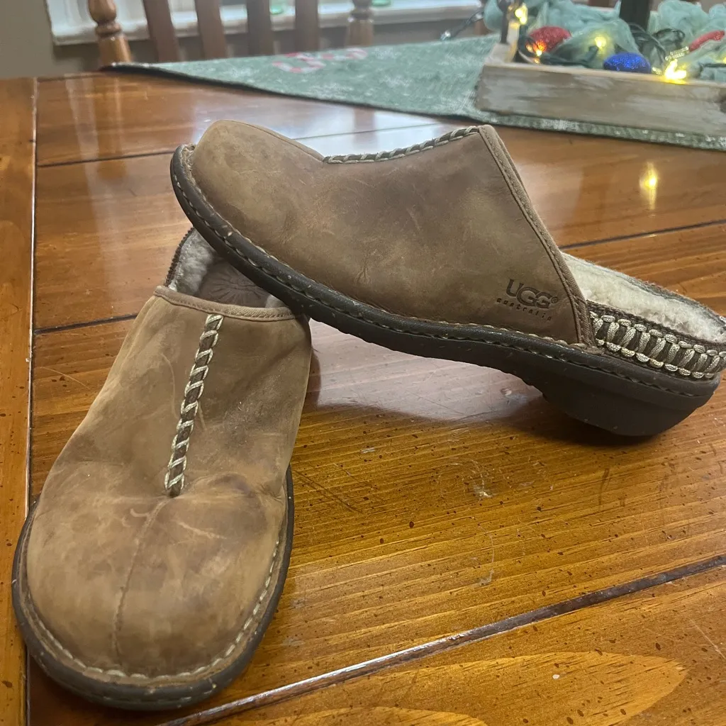 UGG Australia Kohala Suede Snakeskin Mule Clogs with Cozy Lining. Size 9 - Image 2