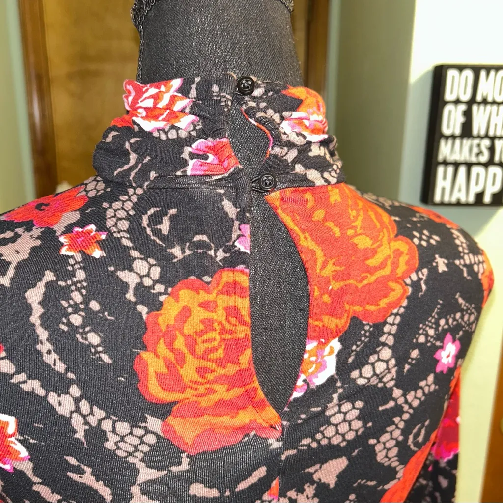 Venus floral mock halter neck long sleeve bodycon ruched midi dress M keyhole - Image 6