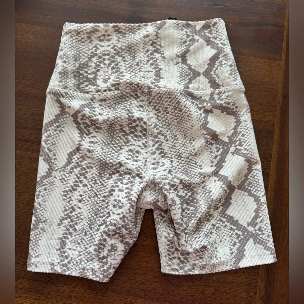 NWT Beach Riot Bike Short in Taupe Snake - Image 5