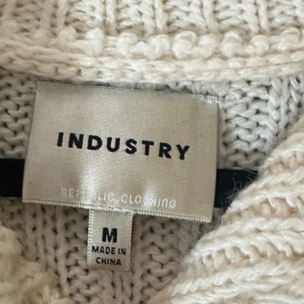 Industry Quarter Zip Sweater Vest Top Size Medium - Image 4