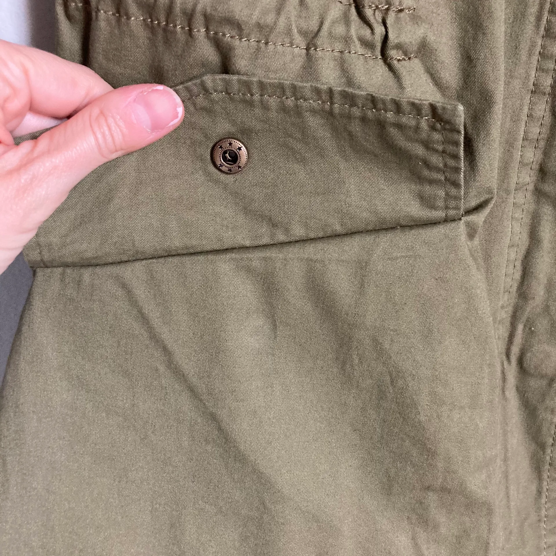 Love Tree Army Green Utility Vest - Image 5