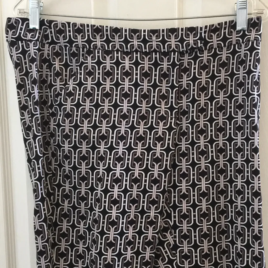 Le chateau FINAL MARKDOWN Juniors’ Le Chàteau Slacks (7/8) - Image 2