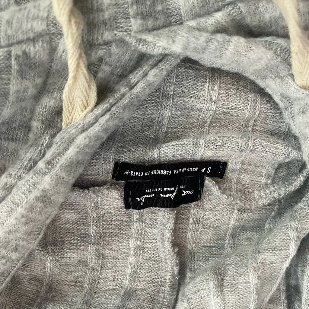 Urban Outfitters Out From Under Gray Ribbed Soft Lounge Cropped Hoodie ~ Size S - Image 2