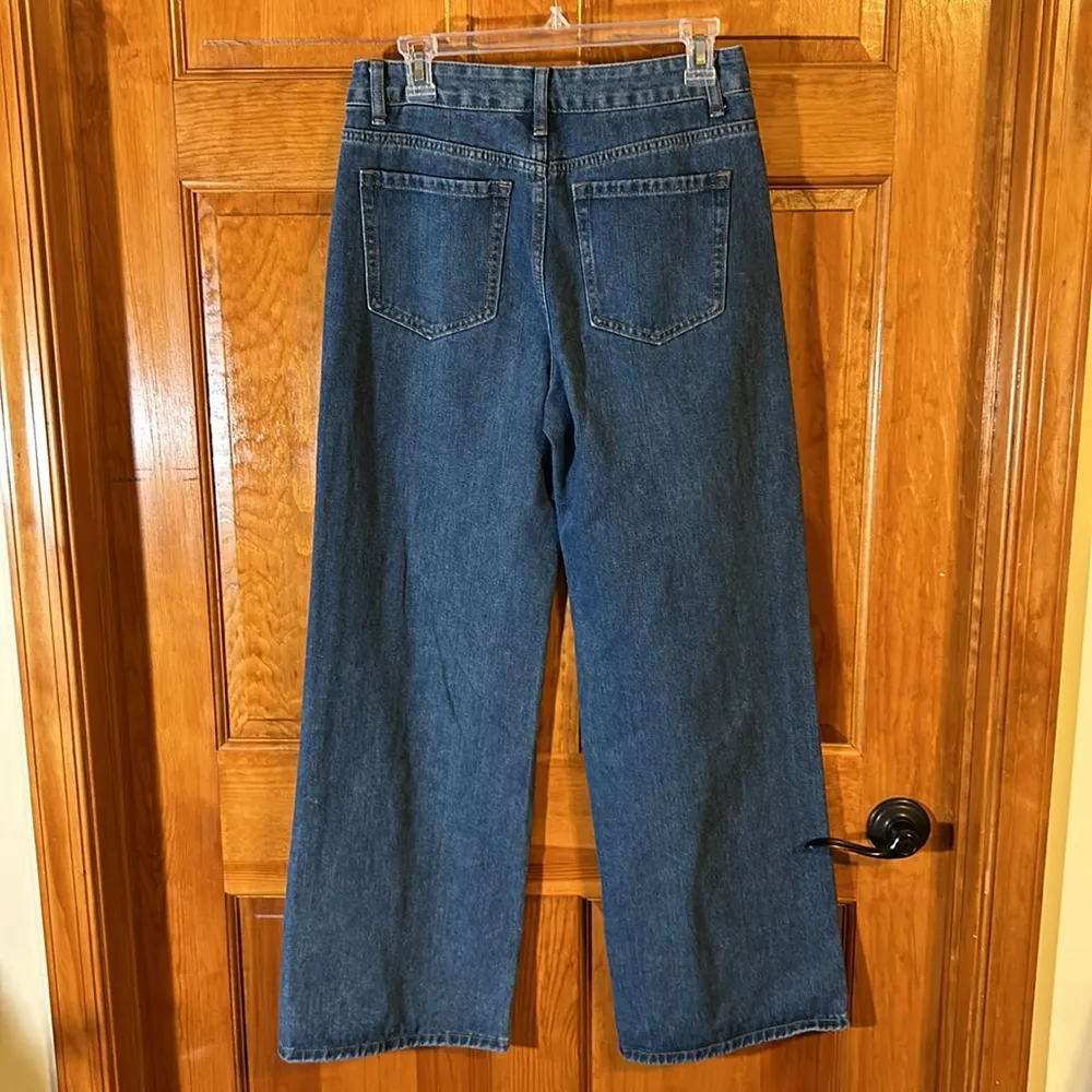 FOREVER21 Women’s High Rise Wide Leg Jeans W/Raw Edge Heart Patches Size 27-EUC - Image 2