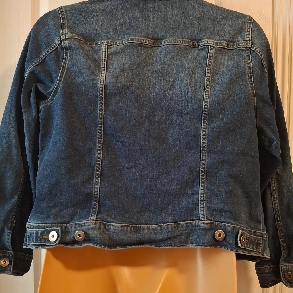 Torrid Sz 2 Dark Blue Jean Jacket - Image 11