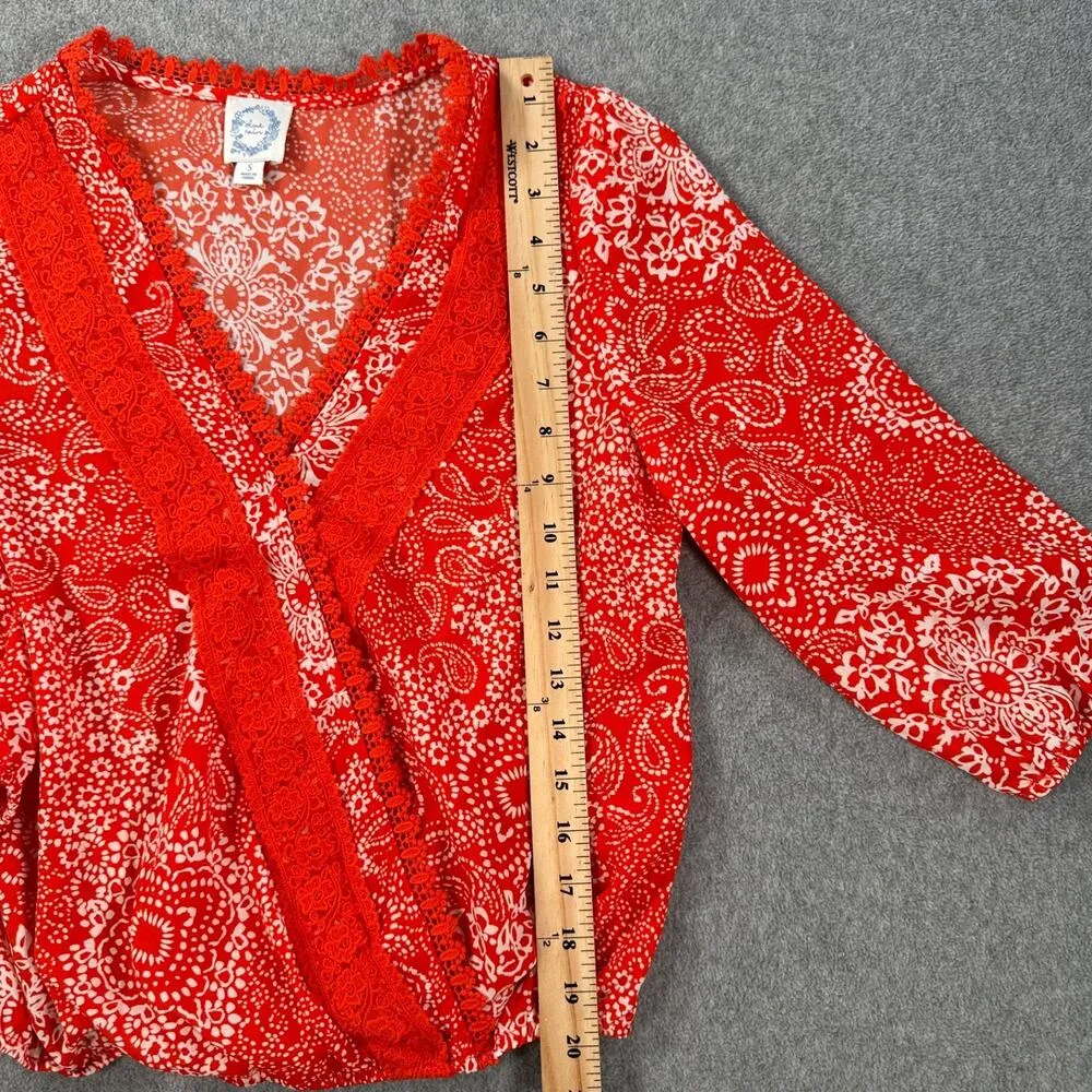 Blue Rain Faux Wrap Top Women's Small Red Paisley Lace Trim V-Neck 3/4 Sleeve - Image 5