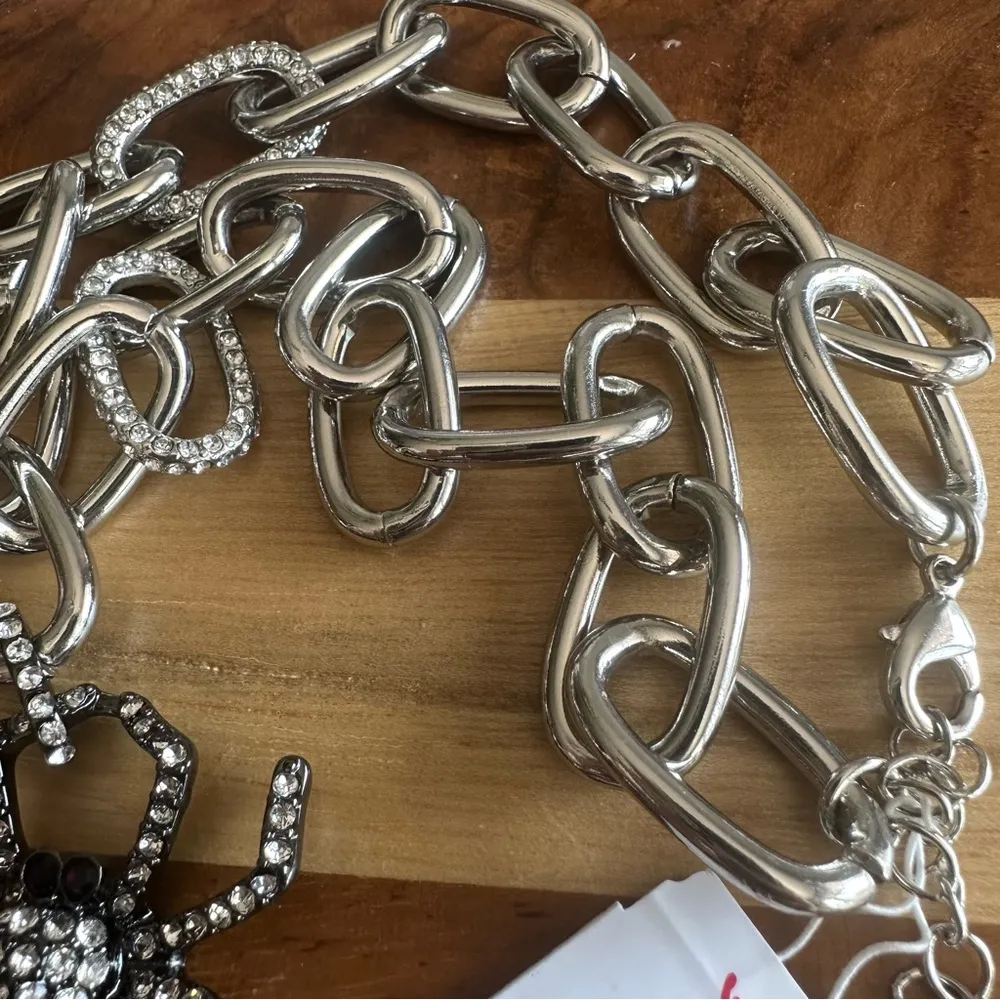 Betsey Johnson Chunky Silver Tone Necklace Spider Pendant Purple Crystal NWT - Image 4