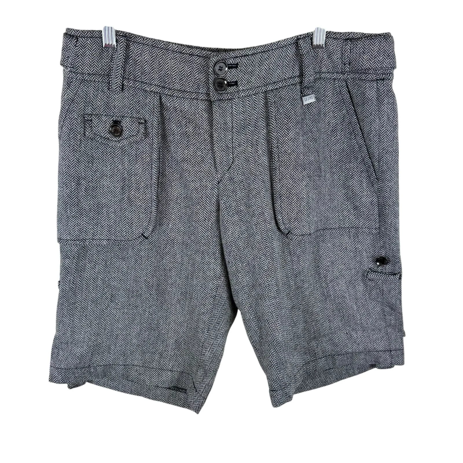 MNG Black Cream Chevron Tweed Mid Rise Bermuda Length Roll Tab Shorts Size 10 - Image 1