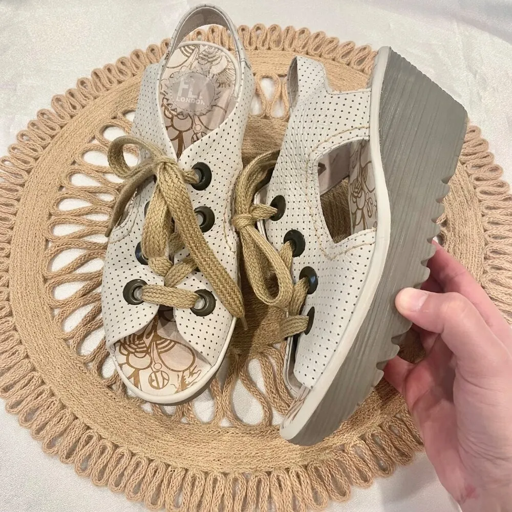 Fly London Ylva Ice Blue Perforated Leather Platform Wedge Sandals EU40 / US10 - Image 2