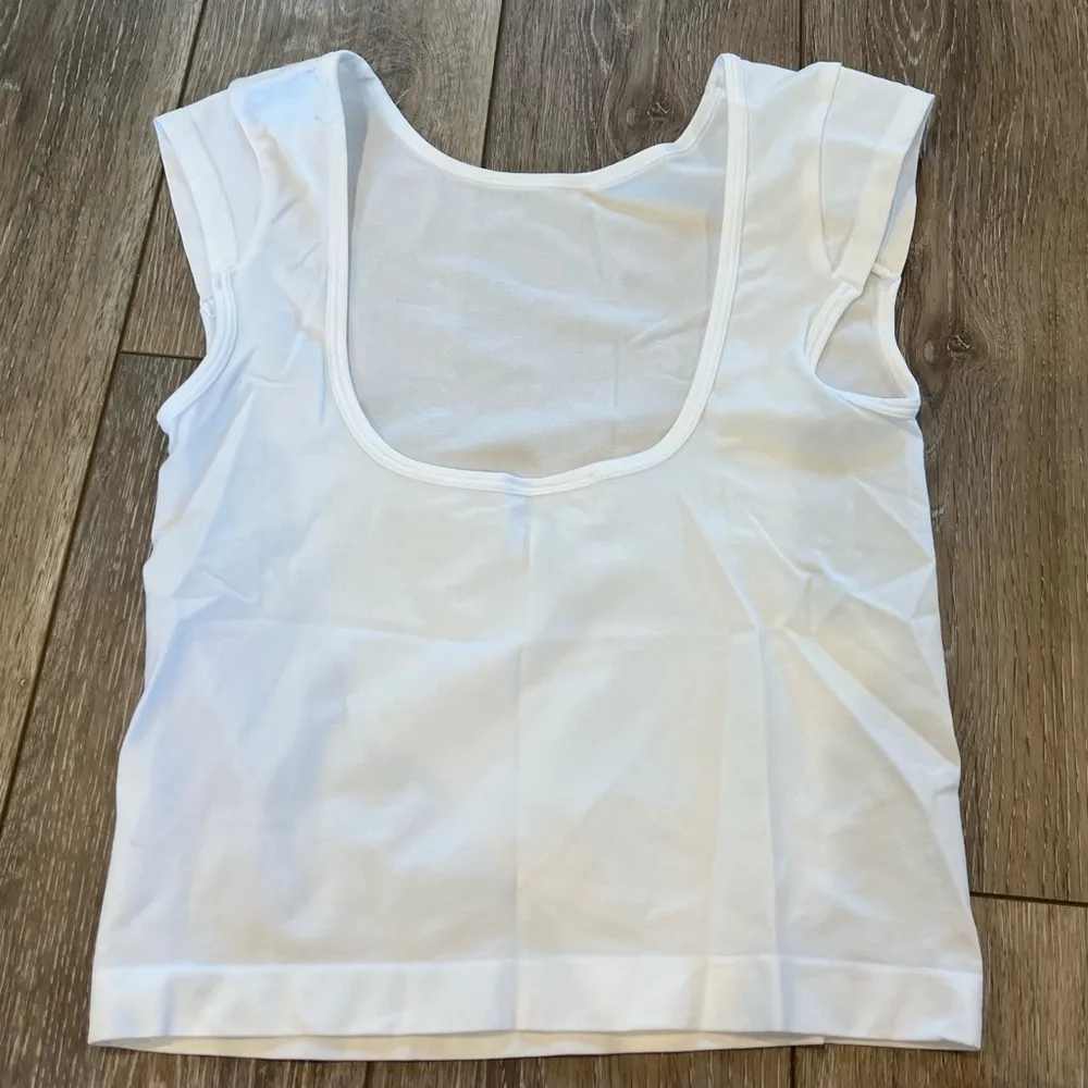 White Sleeveless Low Back Top - Image 2