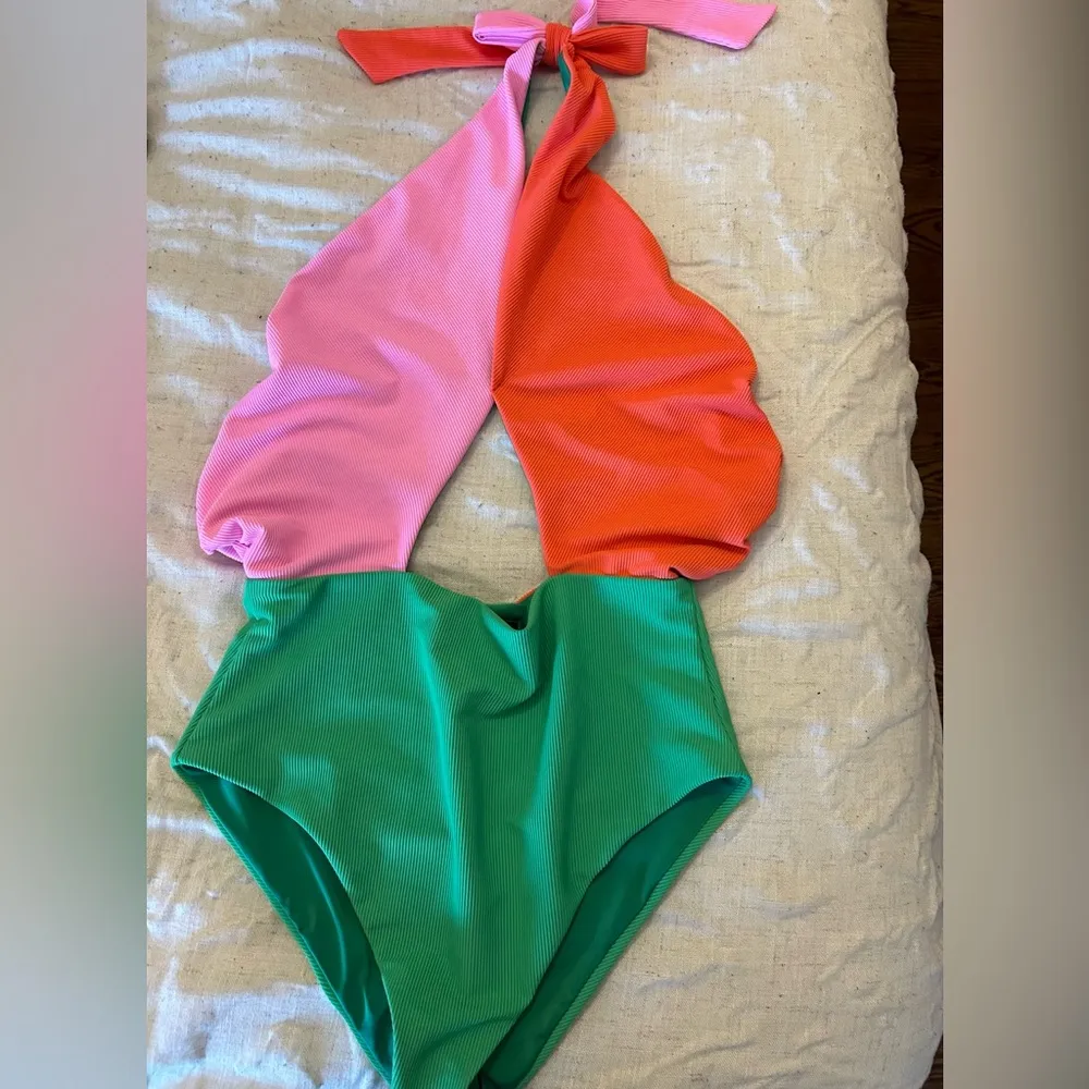 Beach Riot Jessica One Piece Coral Beach Colorblock - Image 3