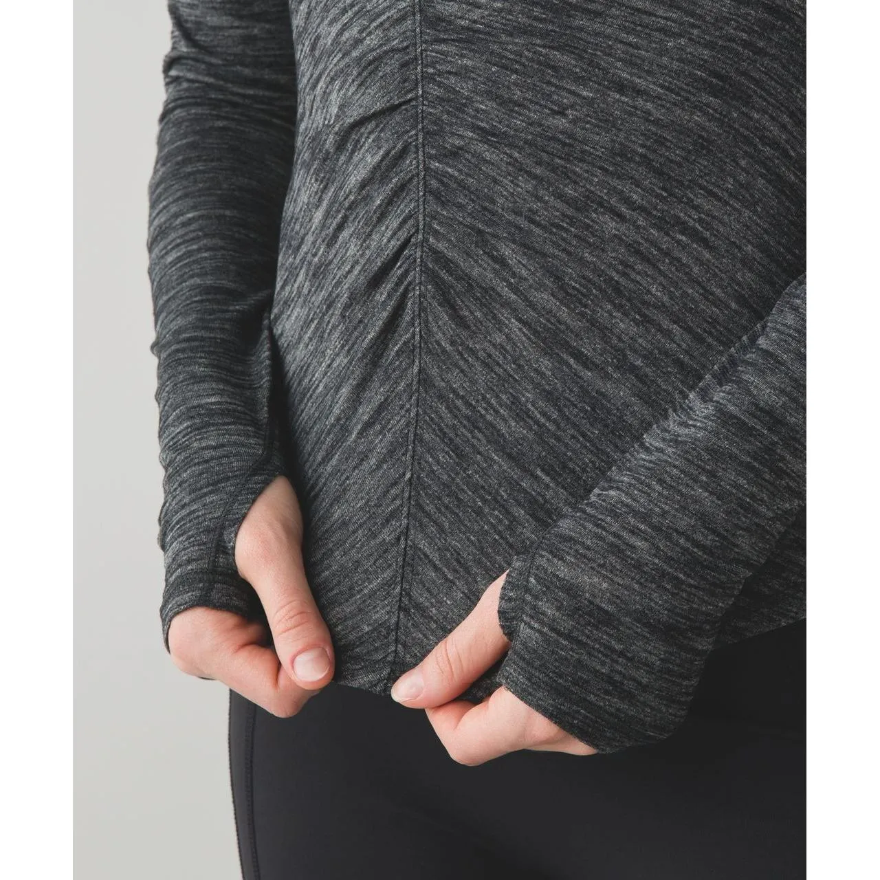 Lululemon Interval Long Sleeve Black Grey Ruched V-Neck Long Sleeve Shirt Size 4 - Image 7