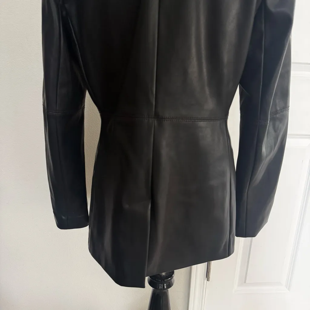 Banana Republic Vegan Leather Jacket size 6 - Image 6