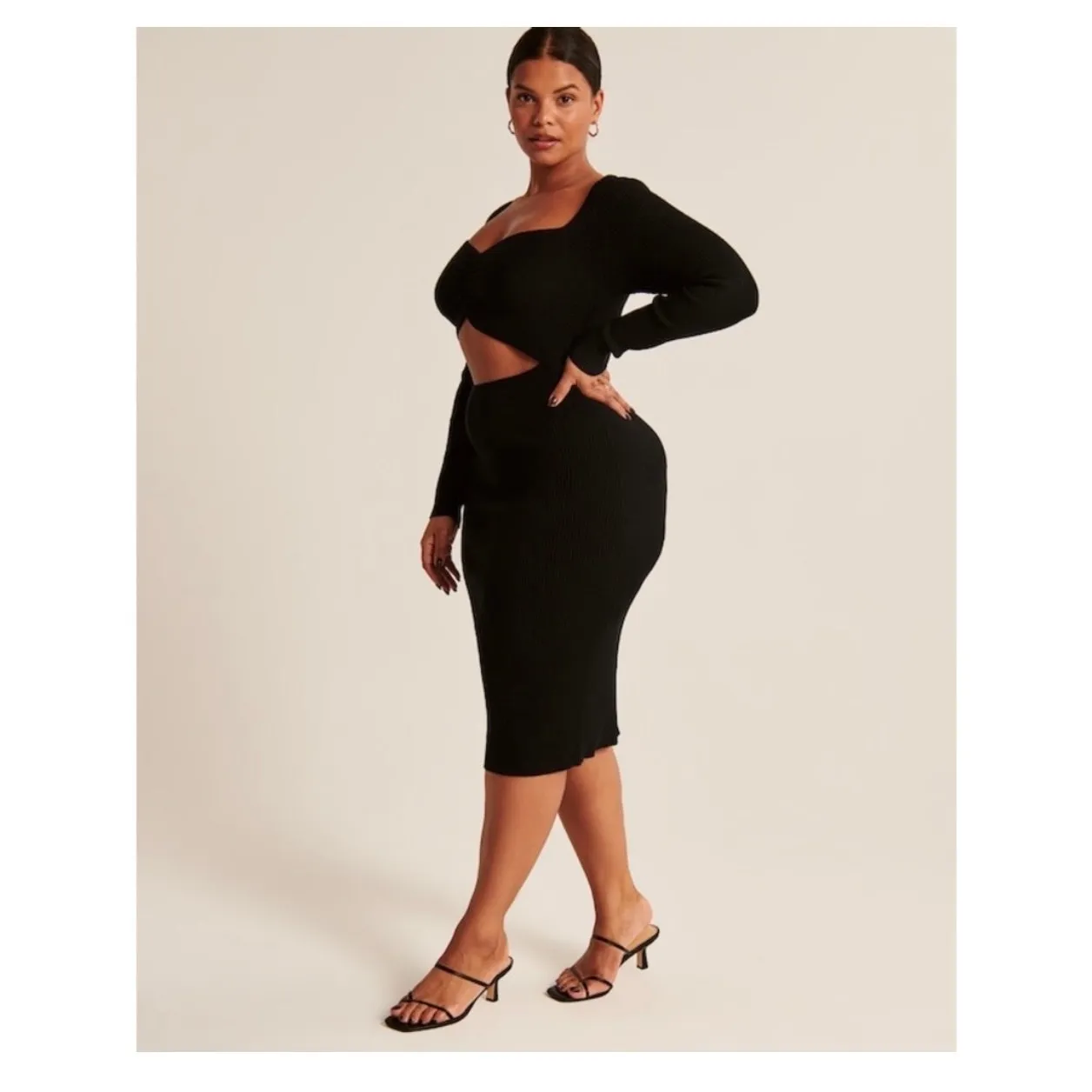Abercrombie & Fitch Cinched Front Cutout Midi
Sweater Dress Size Small Black - Image 9