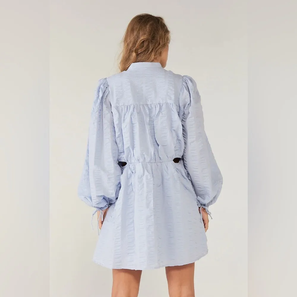 SOVERE Vive Cut Out Smock Dress - Image 3