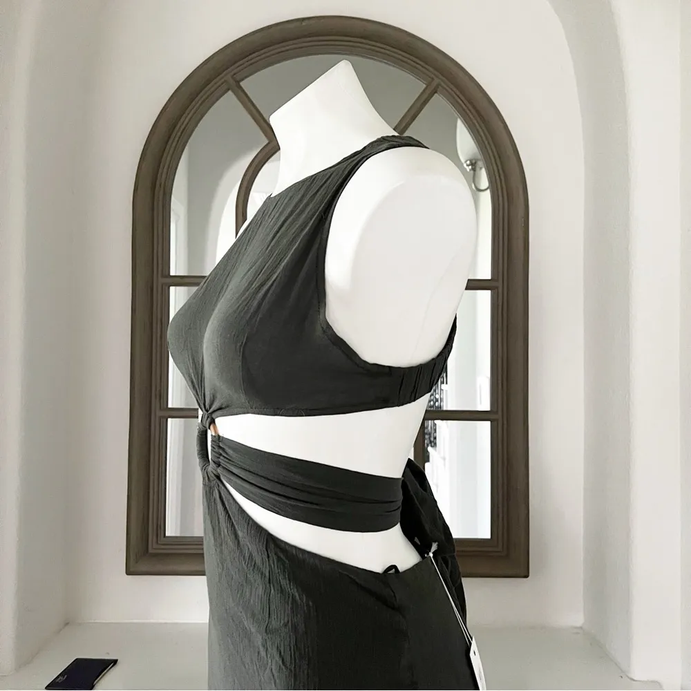 NWT Lush Cut-Out Maxi Dress, Moss Green, Size S New w/Tag - Image 6