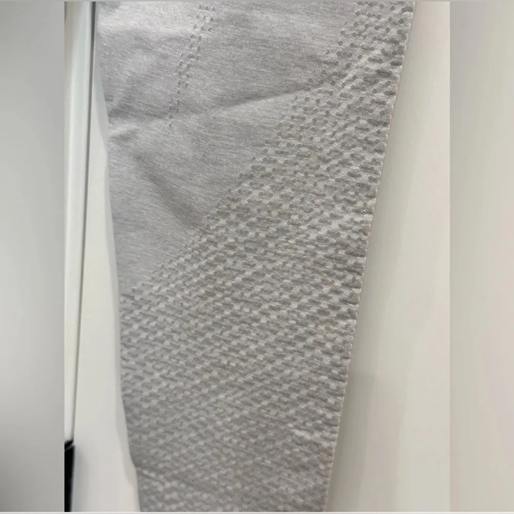 NWT Gymshark Vital Seamless Leggings Small Light Gray Marl High Waisted Sporty - Image 6