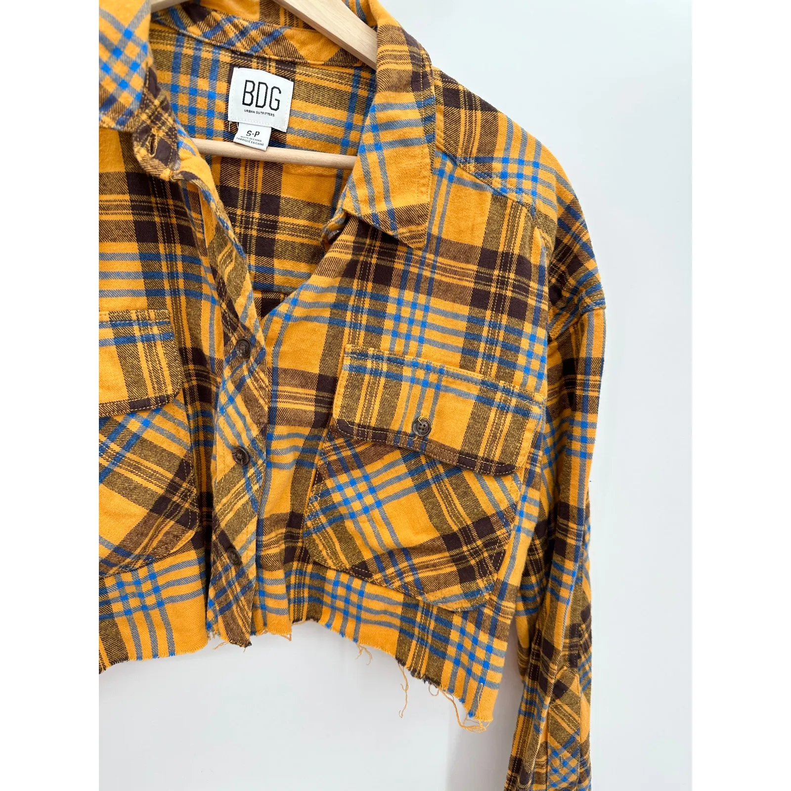 Urban Outfitters BDG Yellow Black Long Sleeve Crop Top Women's Size Small S - Image 4