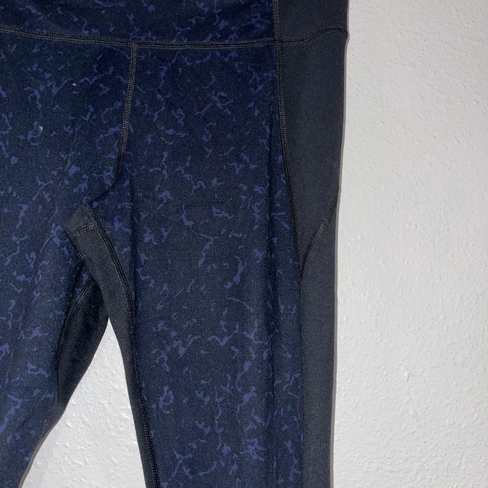 Underarmour | legging | Black and Navy | Small - Image 3