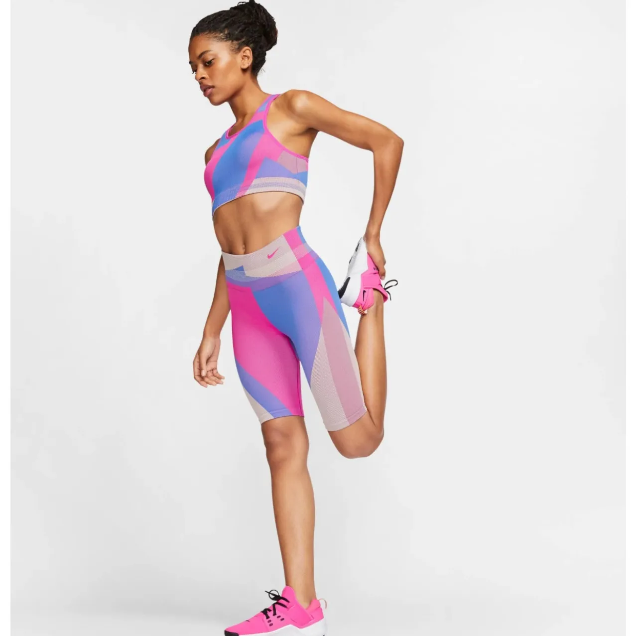 Nike Icon Clash 8" Seamless Vibrant Training Shorts Size‎ Small - Image 2