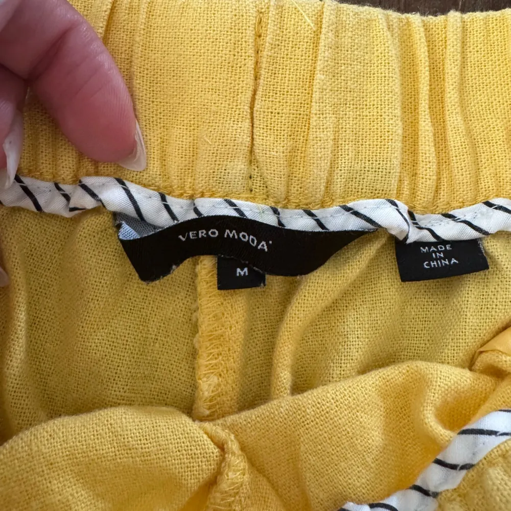 VERO MODA Women's Asta Milo Linen Short - Image 2