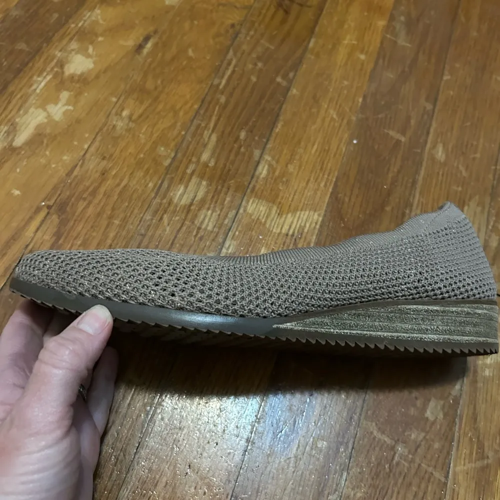 Skechers Tan with Cushioned Insole and Slip-On Design - Image 6