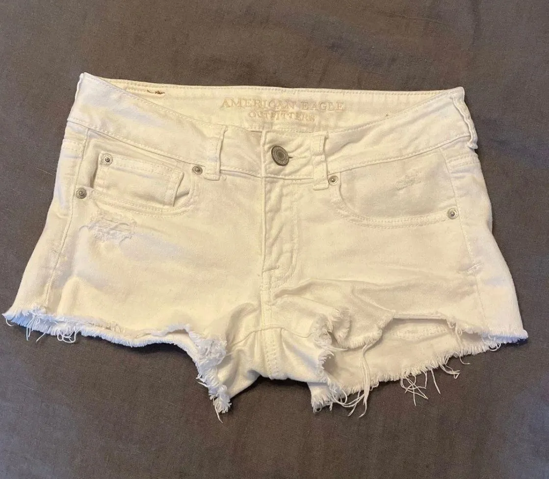American Eagle White Denim Shorts - Image 2