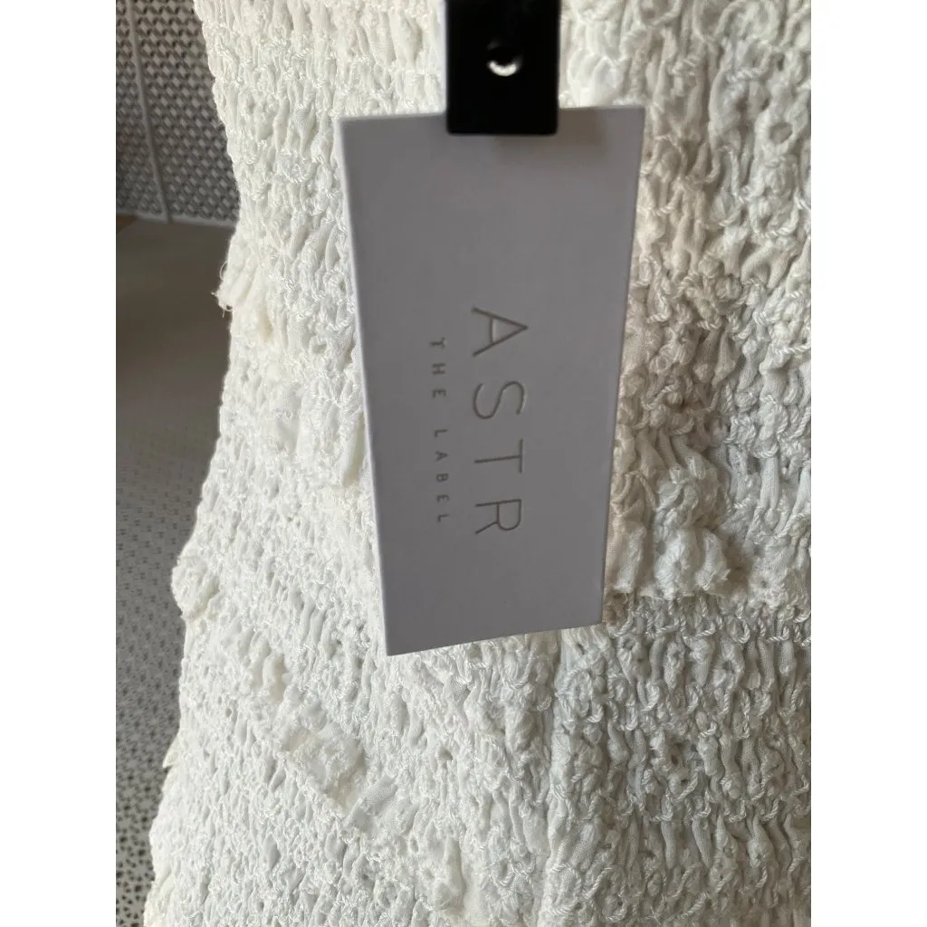 ASTR the Label Tess Dress in White New XSmall Womens Midi Maxi - Image 9