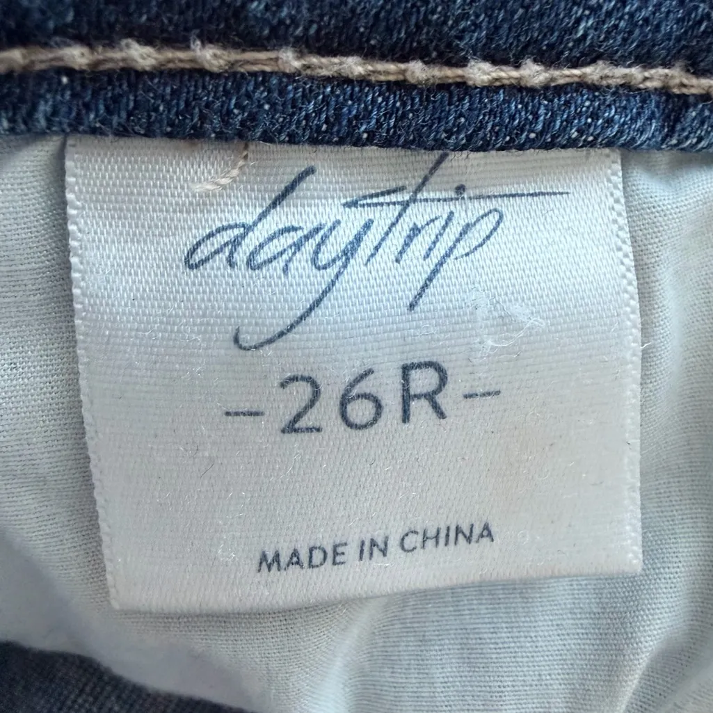 Daytrip Virgo Straight Leg Medium Wash Denim Jeans Women's Size 26R - Image 12