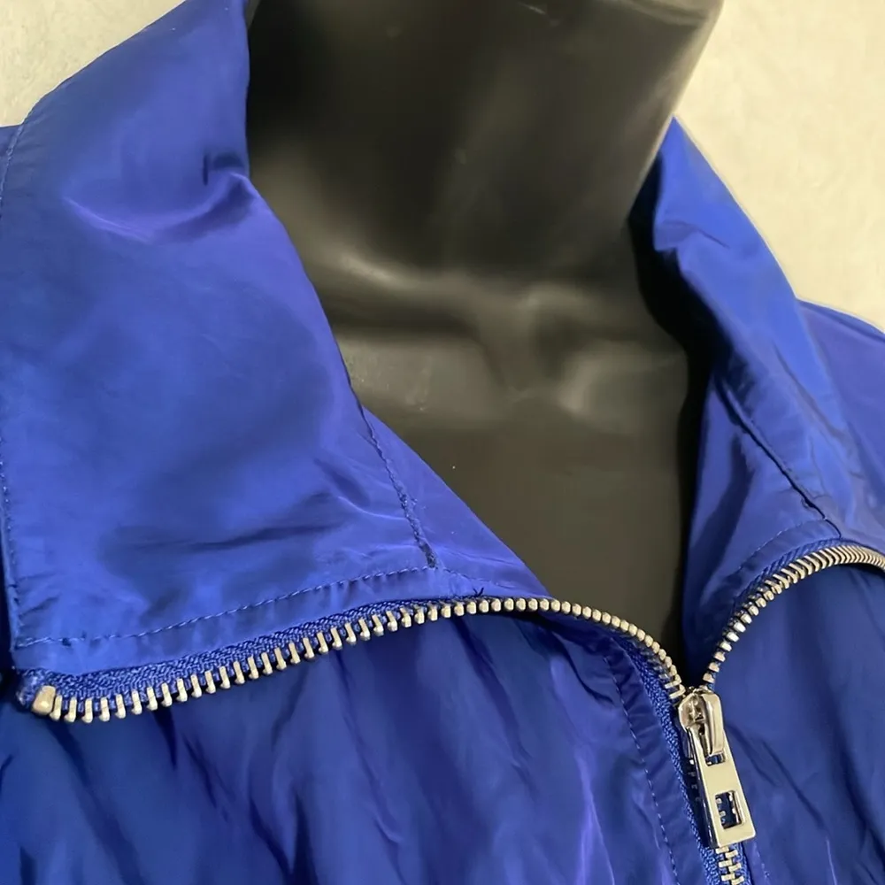 Women’s Chico’s coat size 1 NWOT functioning, pockets, zipper,‎ & waist cinch - Image 3