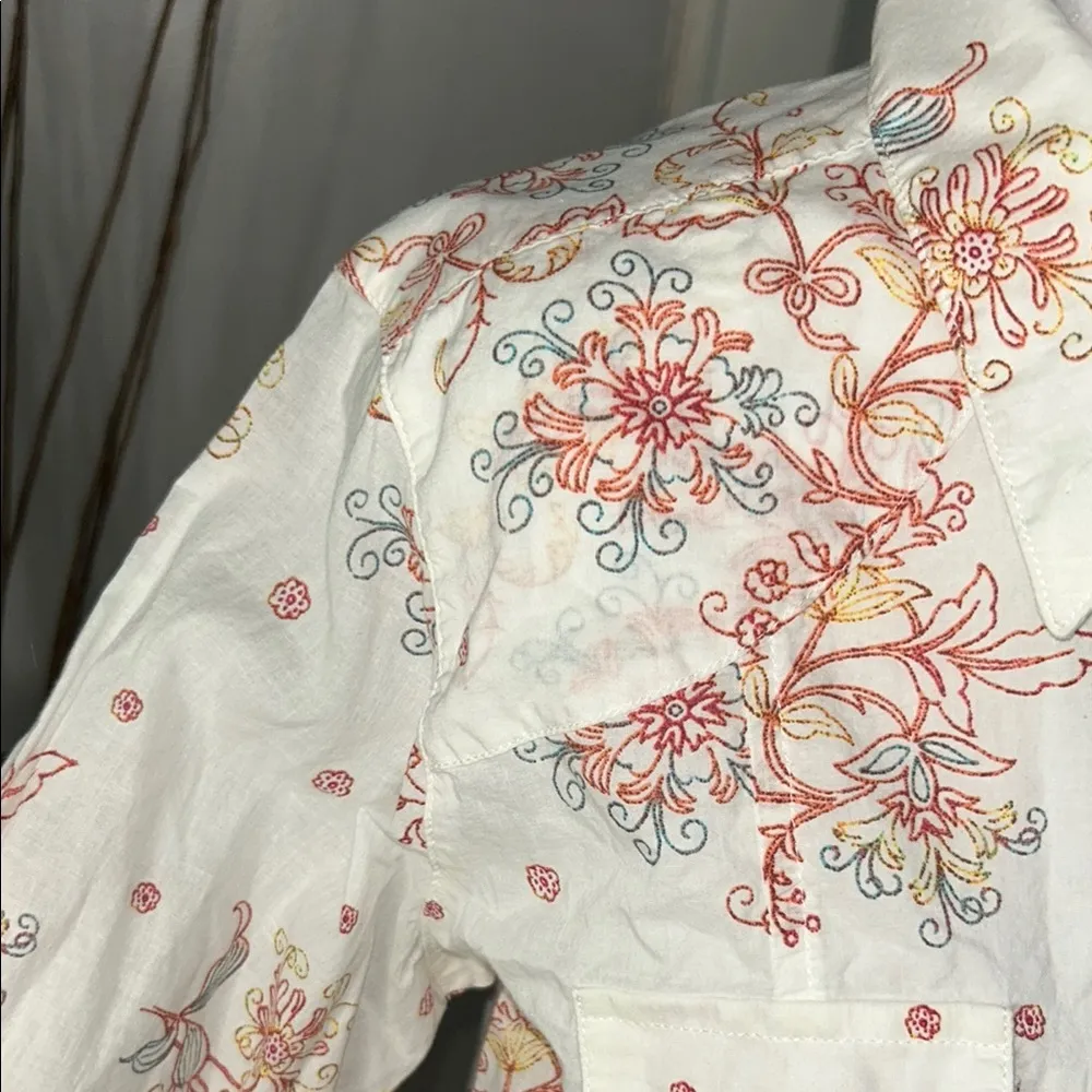 Twenty Floral Button - Image 7