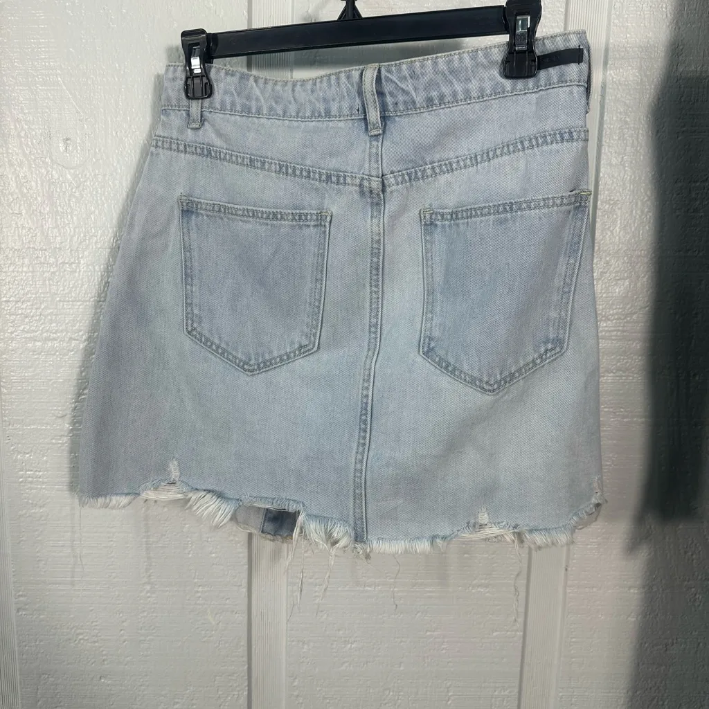 Risen High Waisted Raw Hem Denim Buttondown Skirt Size Medium EUC - Image 7