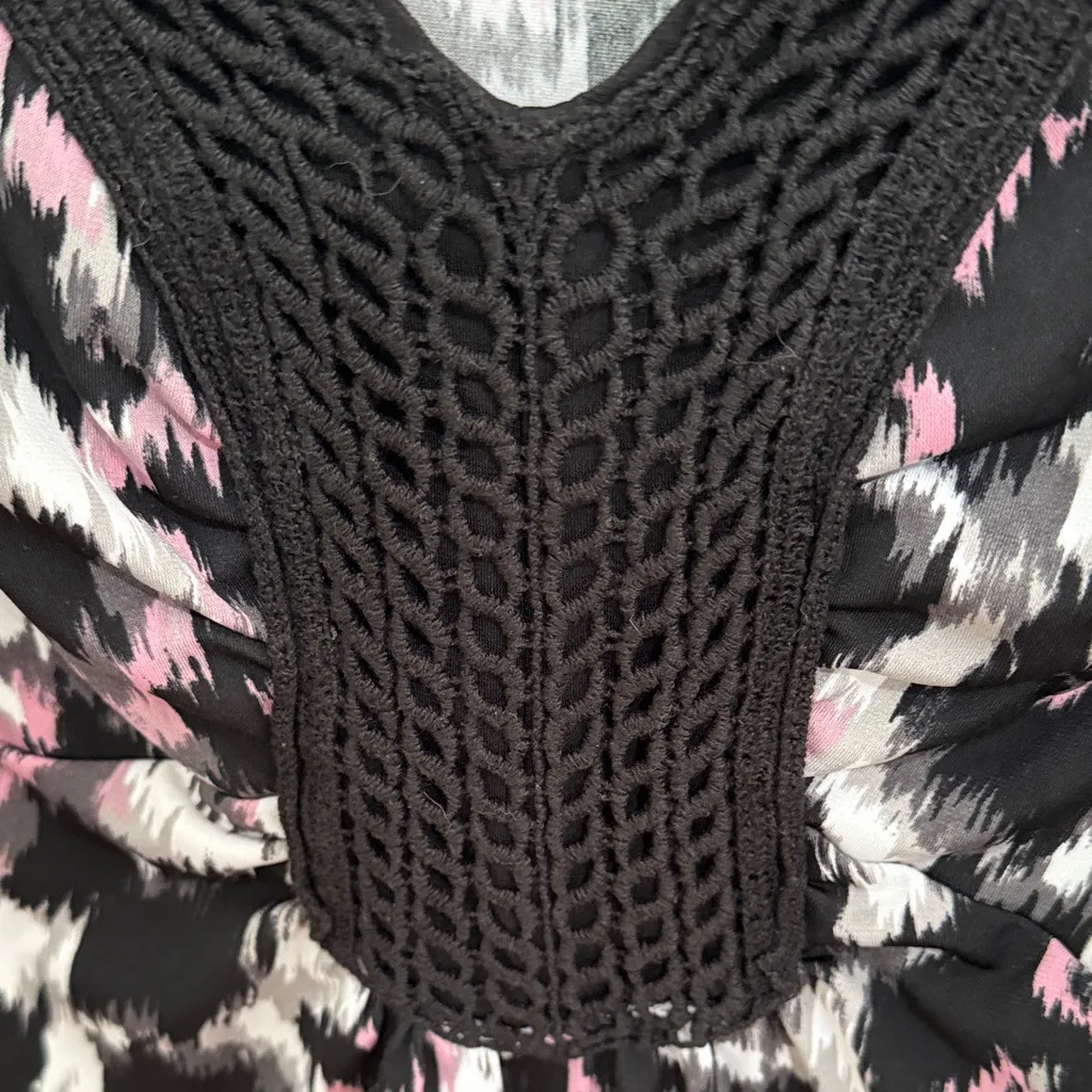 Motherhood Maternity Black and Pink Patterned Top - Image 3