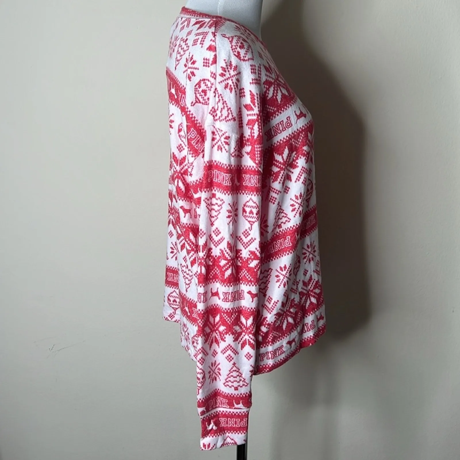 PINK Victoria’s Secret Red and White Christmas Print Sweatshirt - Image 4