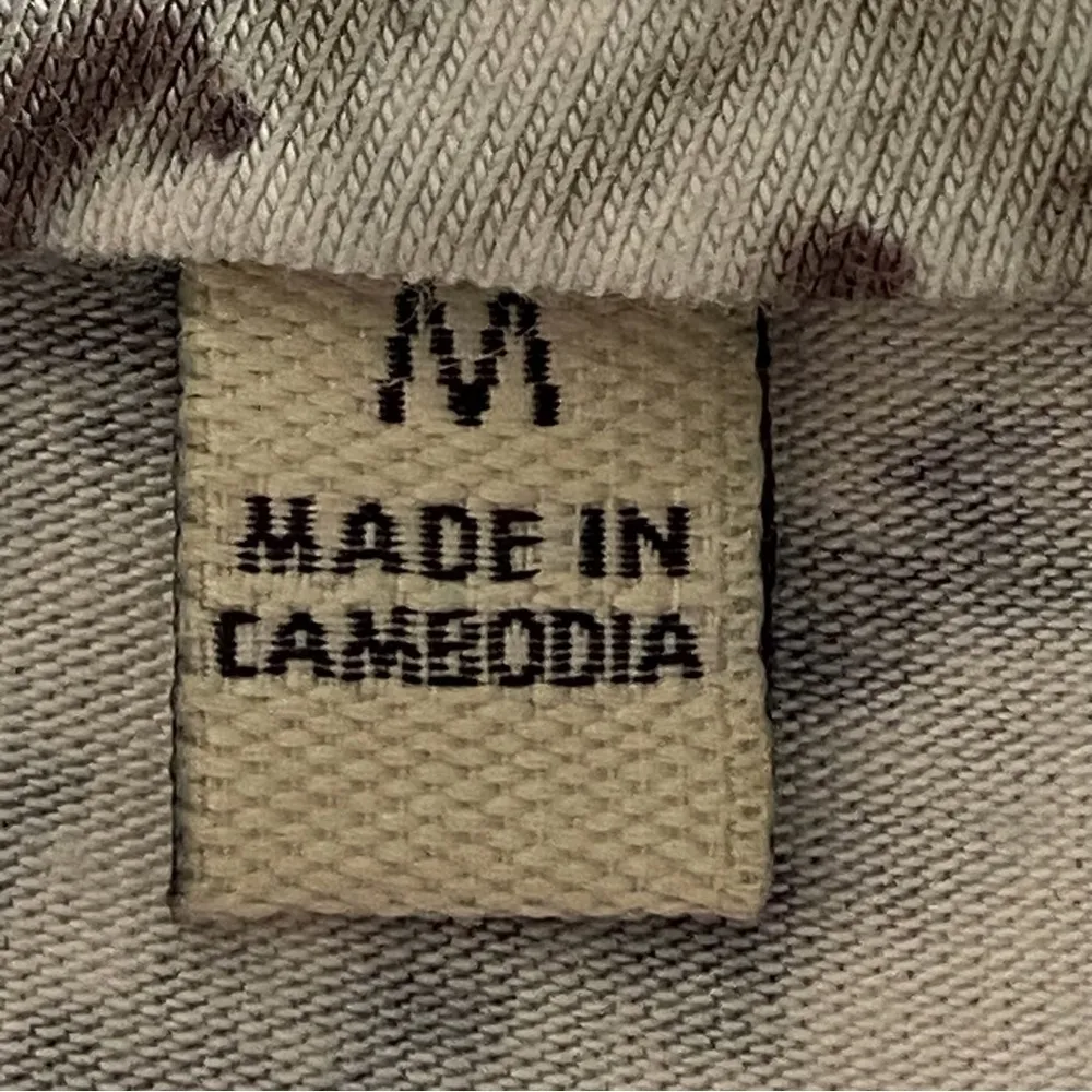 CALVIN KLEIN JEANS white and grey, snakeskin design, jersey t-shirt. Medium. EUC - Image 10