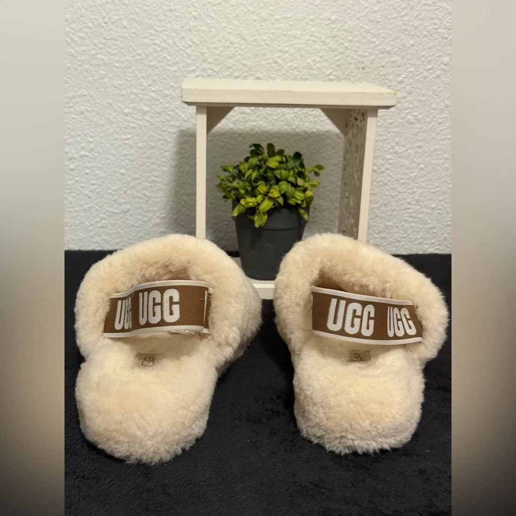 UGG Cream Faux Fur Slippers Cozy Comfort - Image 4