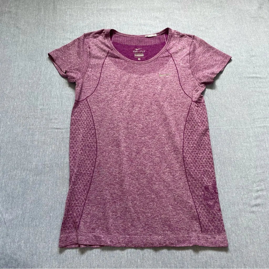 🛎️ 5/$20 Nike Short Sleeve Active Size S - Image 2