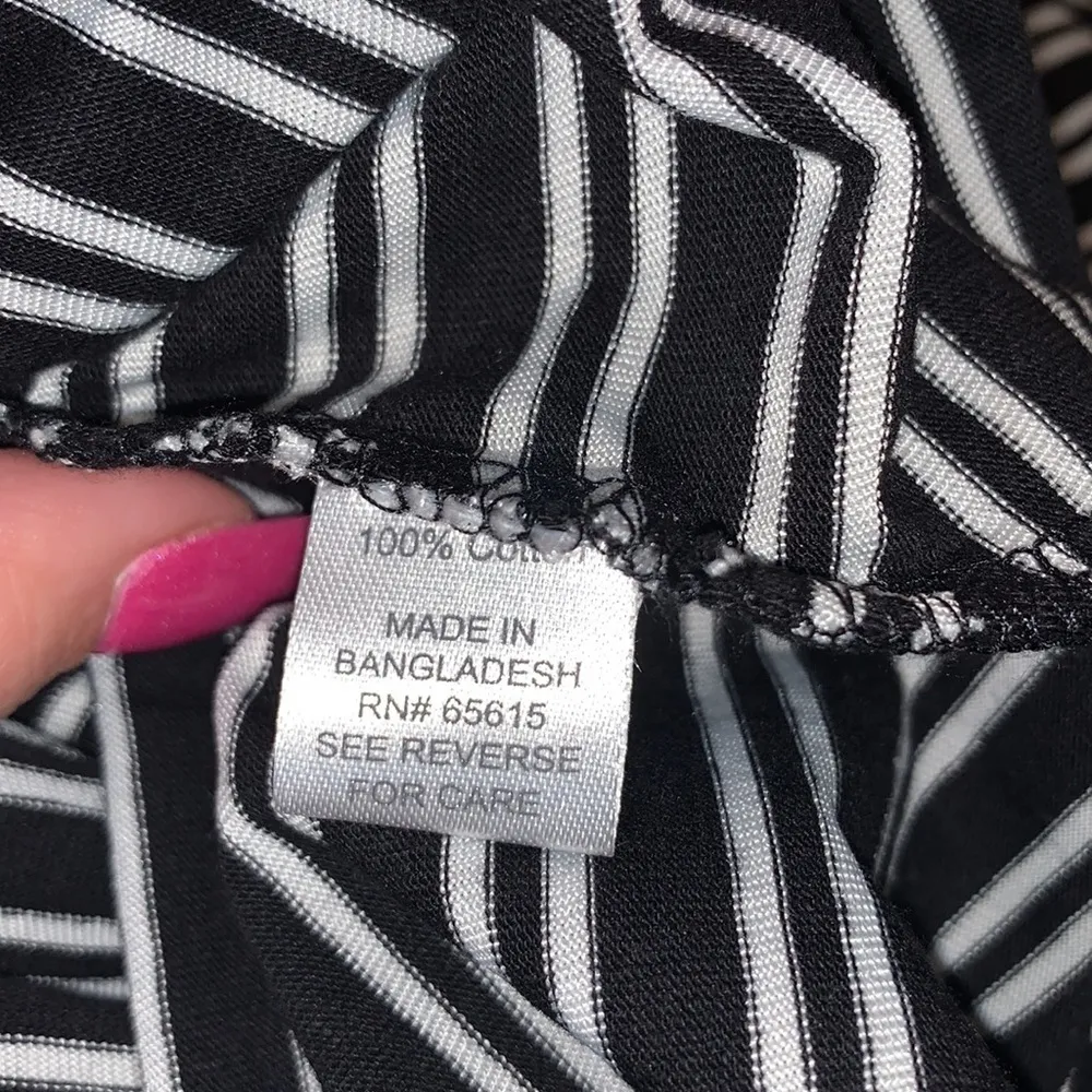 Splash Black &‎ White Striped Short Sleeve Top Medium NWT - Image 6