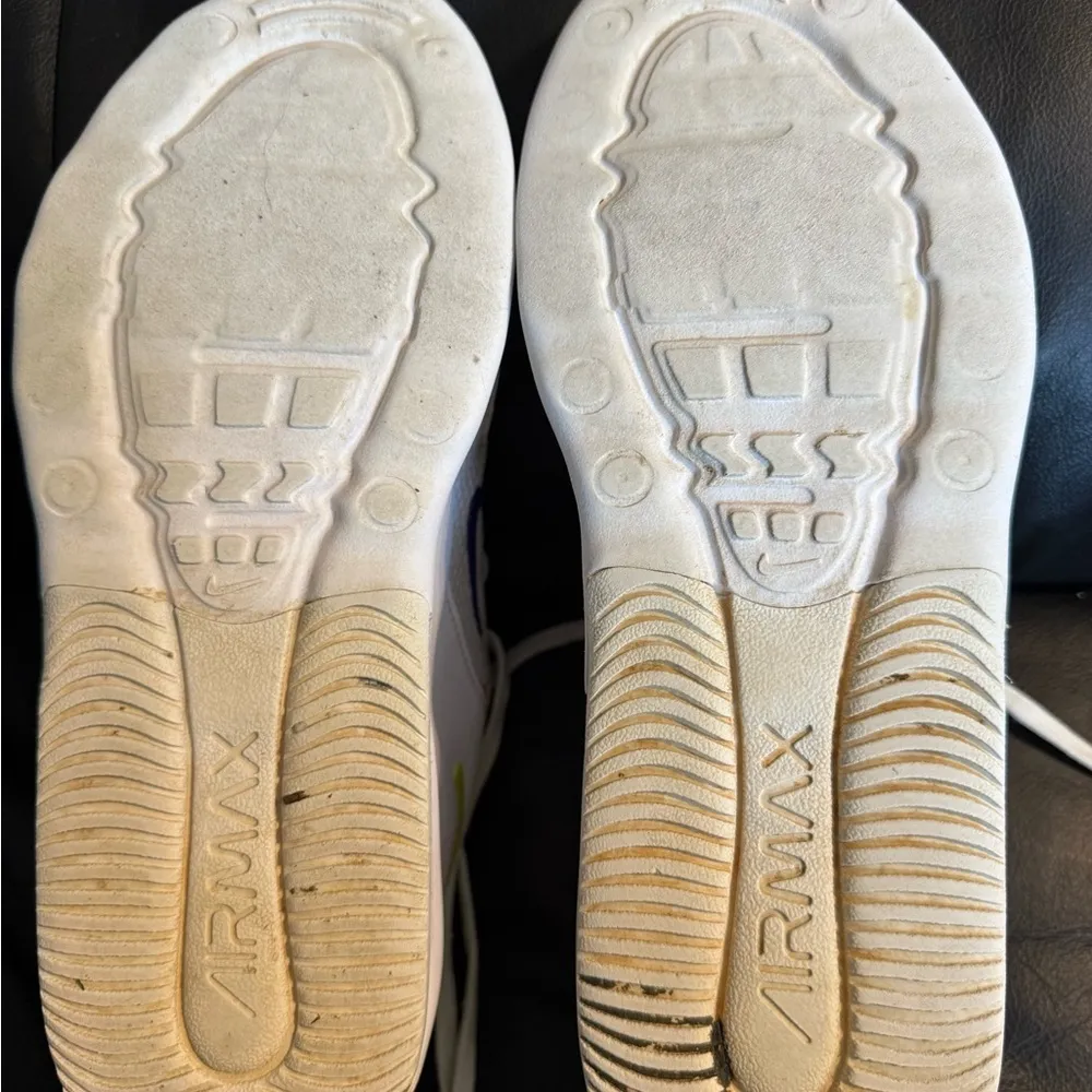 Nike Women’s size 8.5 2021 Airmax sneakers - Image 7