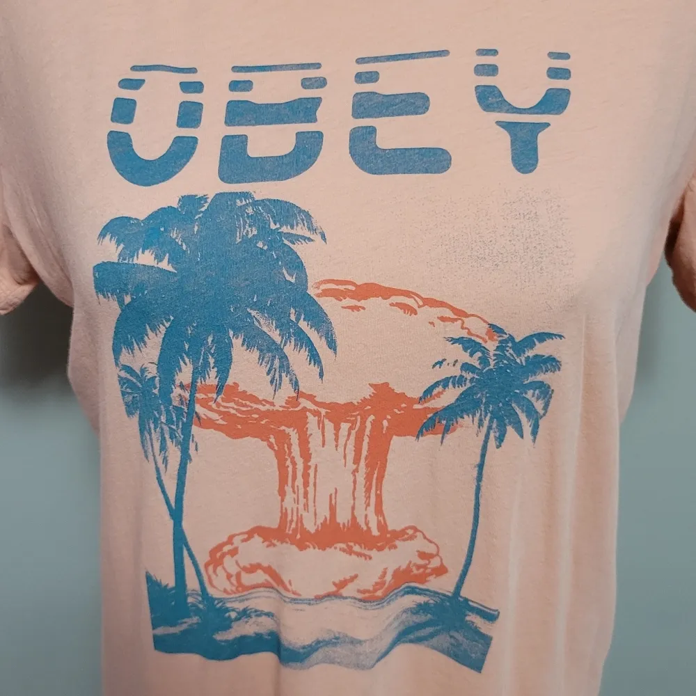 Obey Over Paradise Coral T-Shirt Size Medium - Image 3