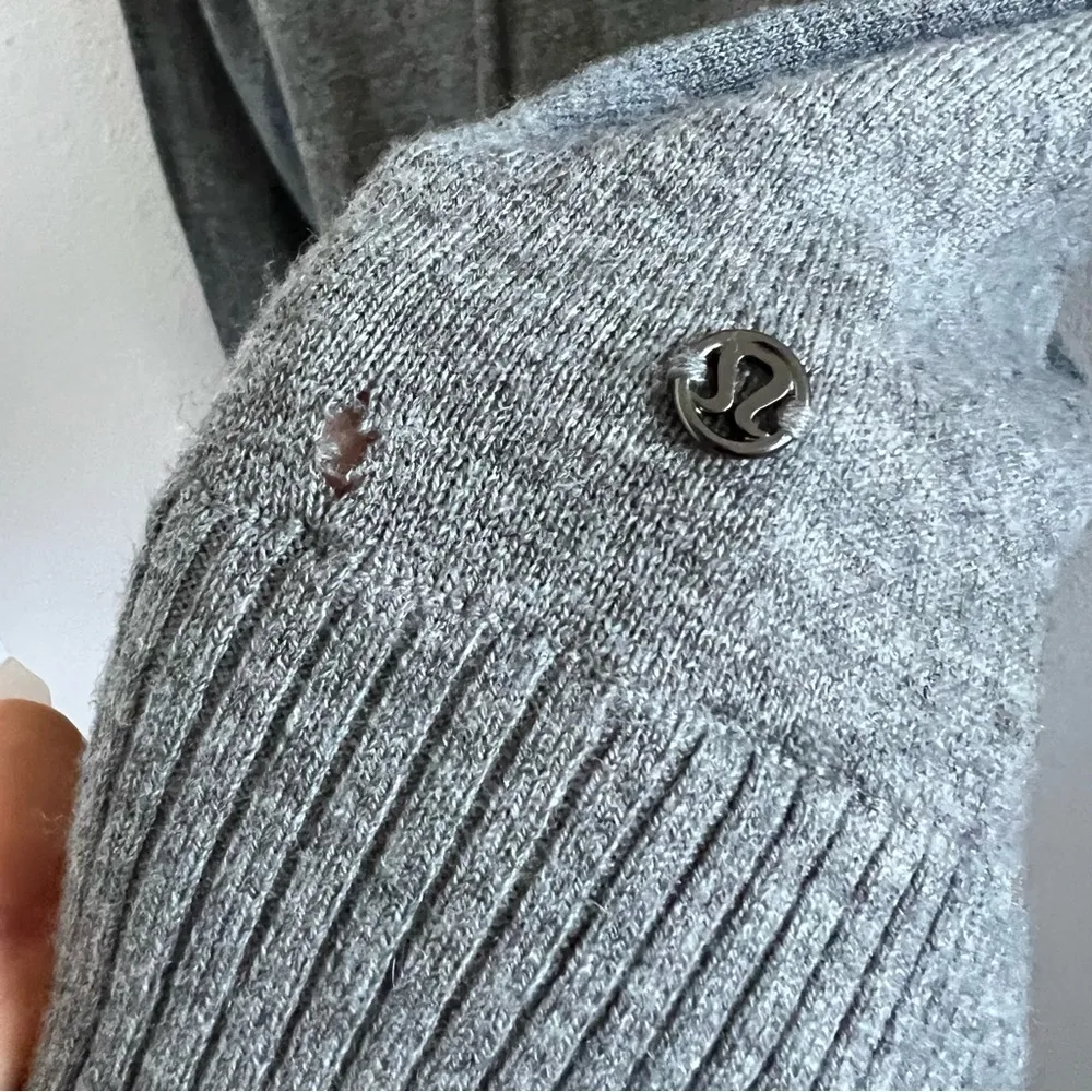 Lululemon Wool Blend Gray Front Zip Hooded Sweatshirt Sweater 4 - Image 3