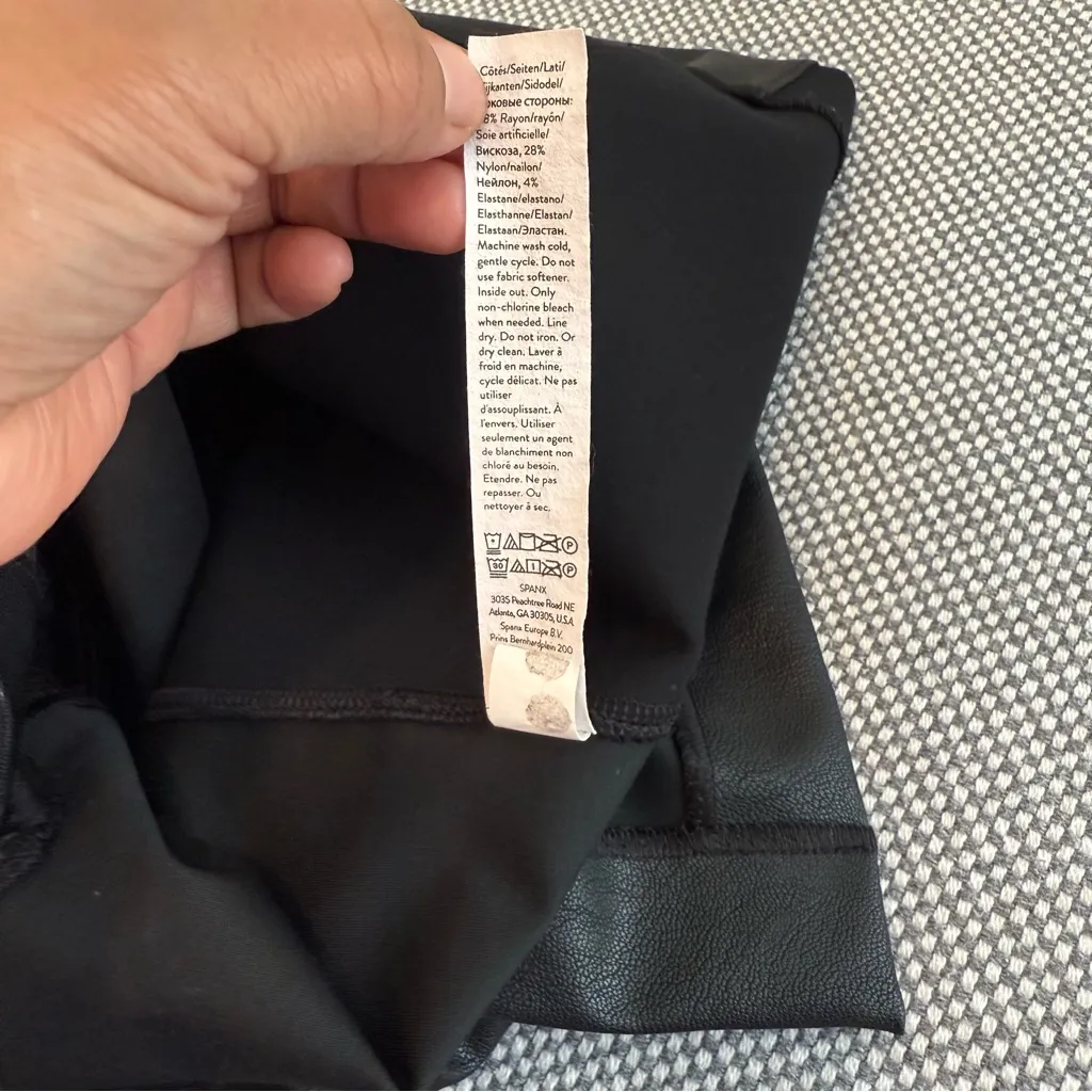 SPANX Leather-Like Combo Fitted Dress - Classic Black Size M - Image 11