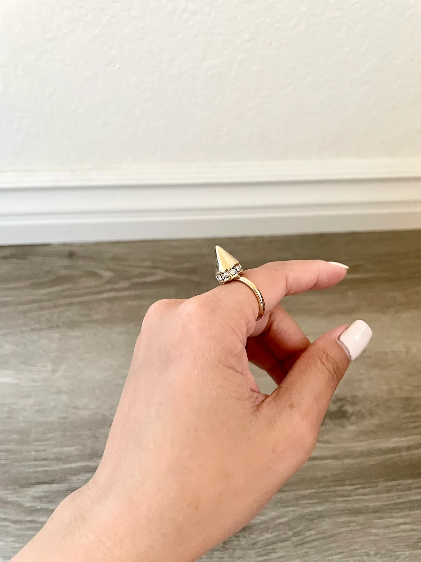 Missguided Gold Rhinestone Pointy Ring 6/6.5 - Image 4