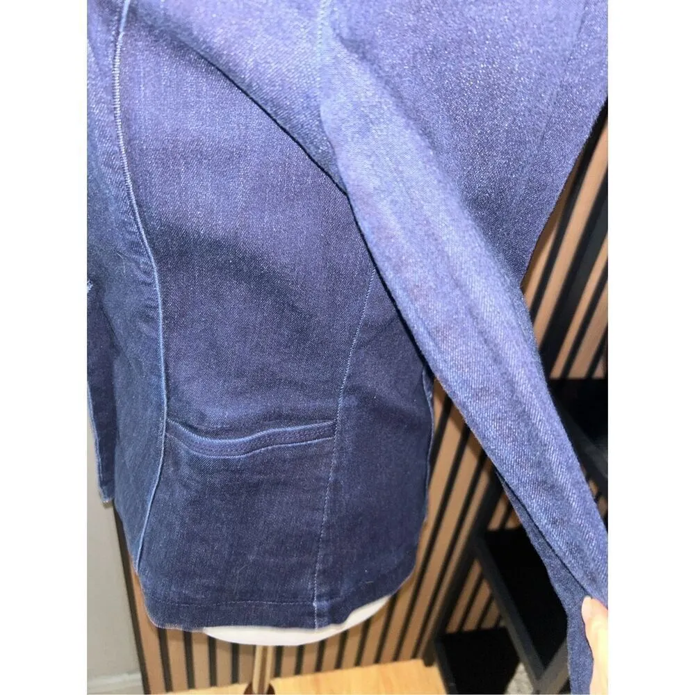 White House black market blue jacket blazer size 4 stylish form fitting ￼ - Image 3