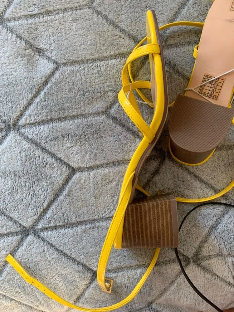 Forever 21 yellow open toed high heels  - Image 4