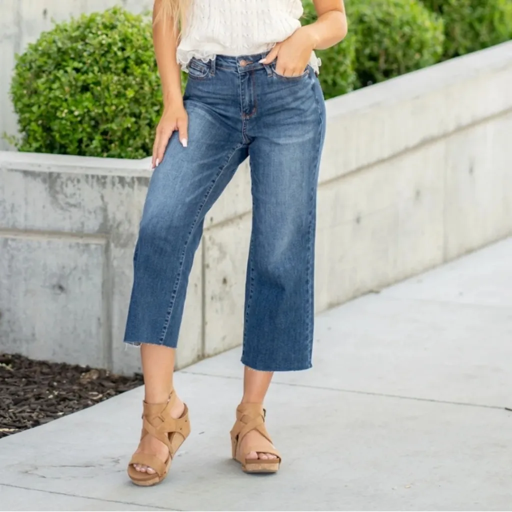 NWT Judy Blue Wide Leg Crop Raw Hem Medium Wash Jeans 3/26 - Image 16