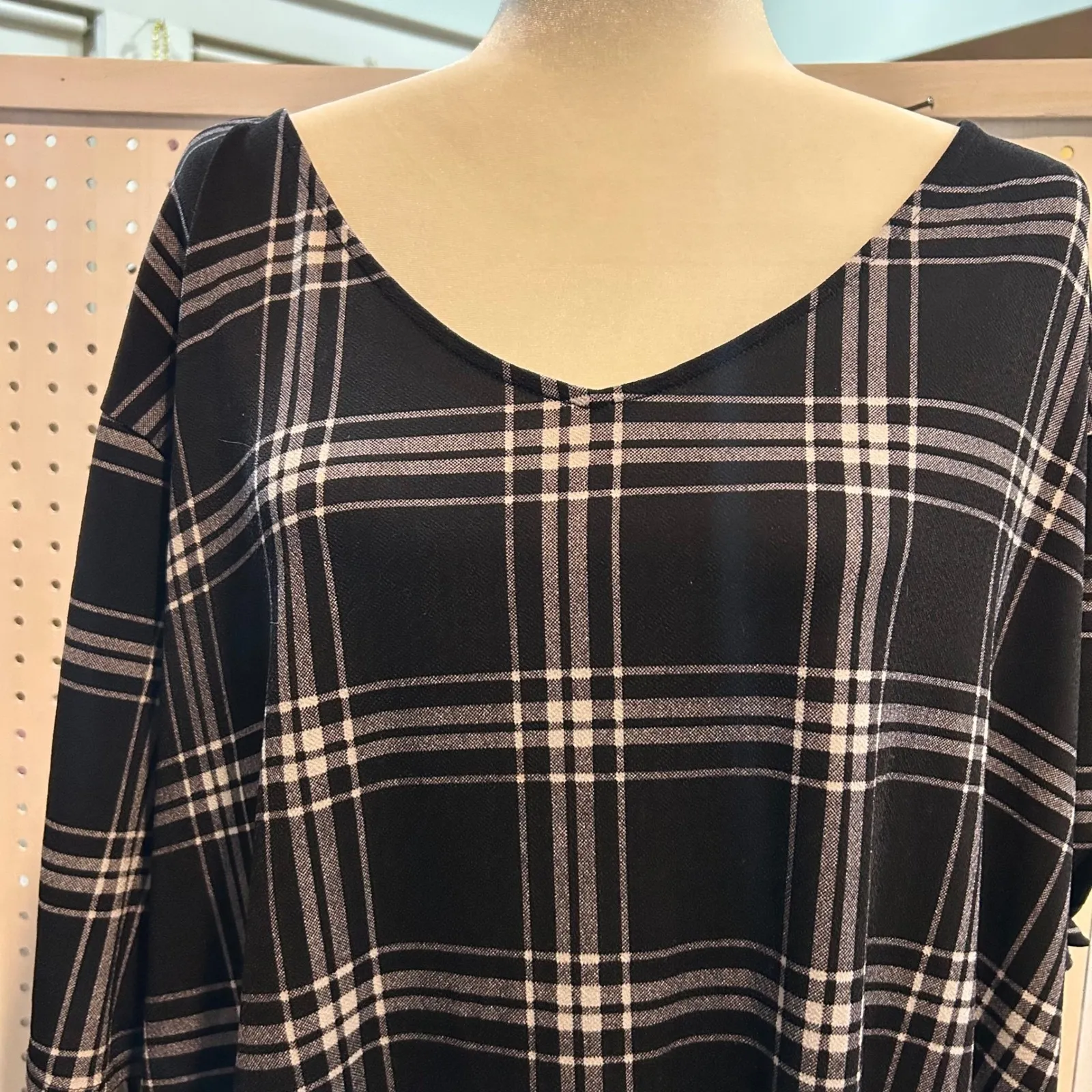 Worthington Woman 2X Plaid Black White V Neck Dress Casual‎ Career - Image 3